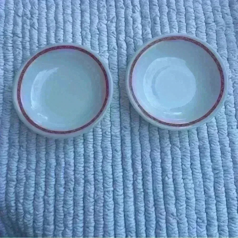 2 VINTAGE PYREX Opal white; 5-oz 706‎ Red-Design Tableware fruit/dessert bowls